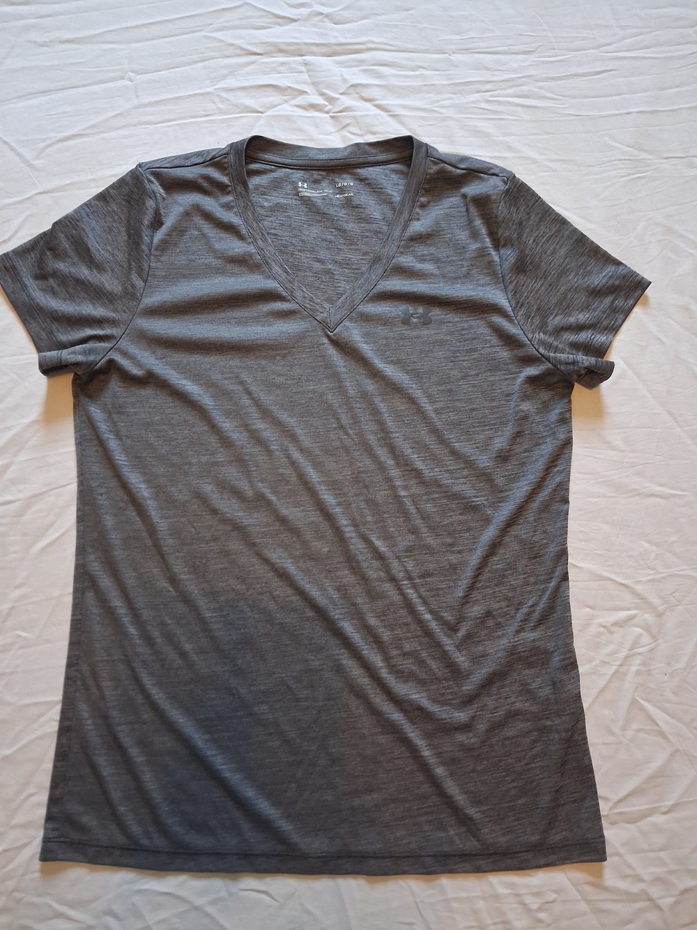 Under Armour Ladies  V-Neck Performance Shirt In Gray Color Size Large